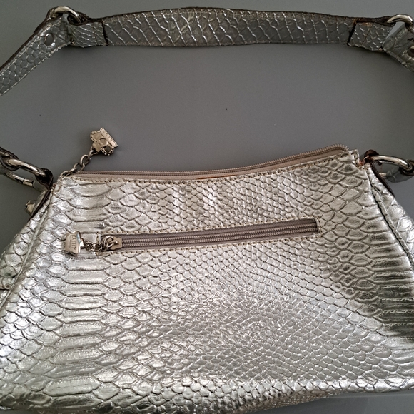 Women's Handbag - Picture 2 of 7